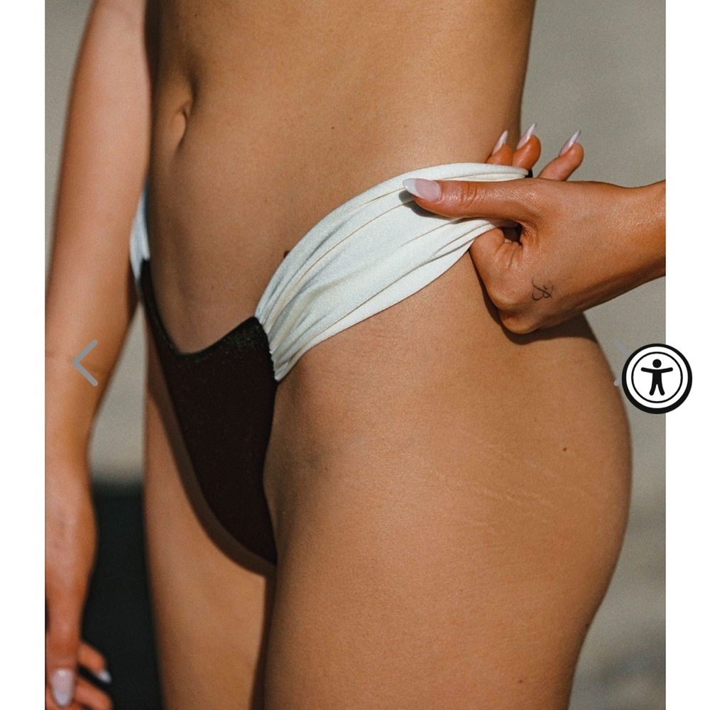 ONEONE Black and Cream Bikini Set - M / L - Picture 5 of 8